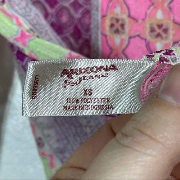 Arizona Jeans Co, colorful sheer Top. Size XS. In excellent condition! - Picture 6 of 7